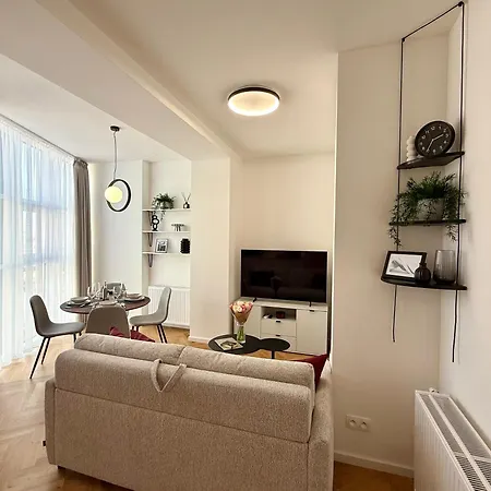 Novy Stylovy Signum V Centre Bratislavy *